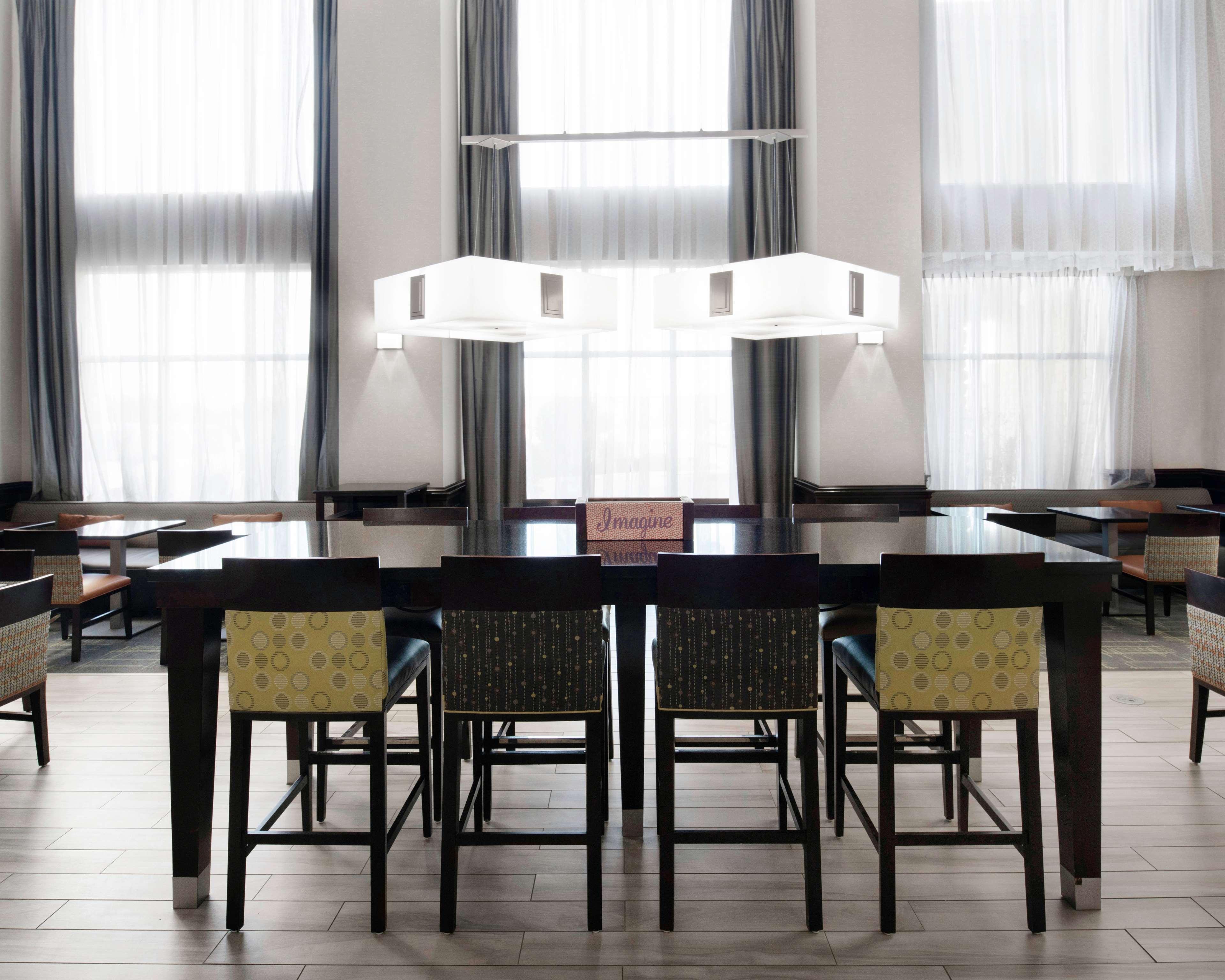 Hampton Inn & Suites Lubbock Bagian luar foto