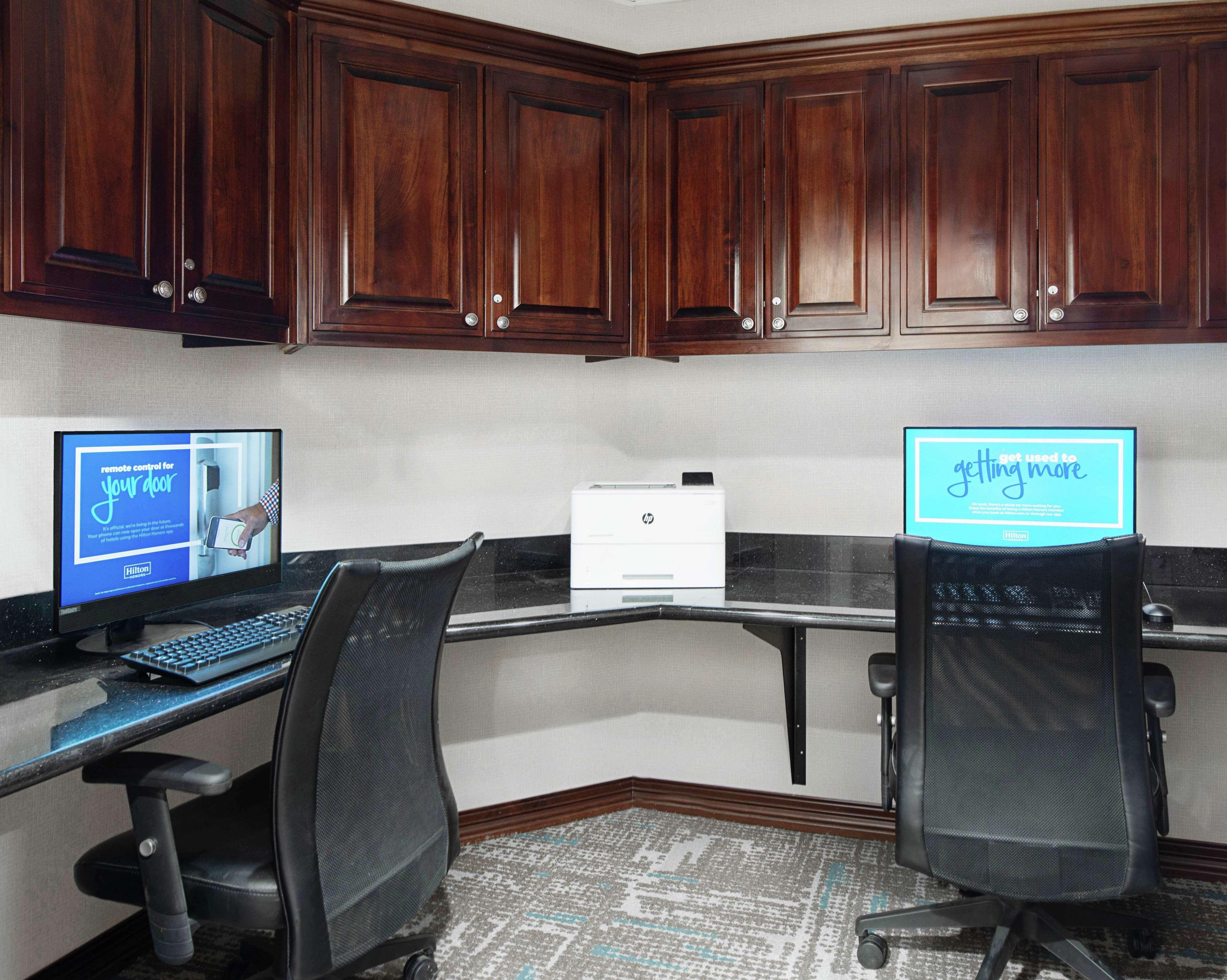 Hampton Inn & Suites Lubbock Bagian luar foto