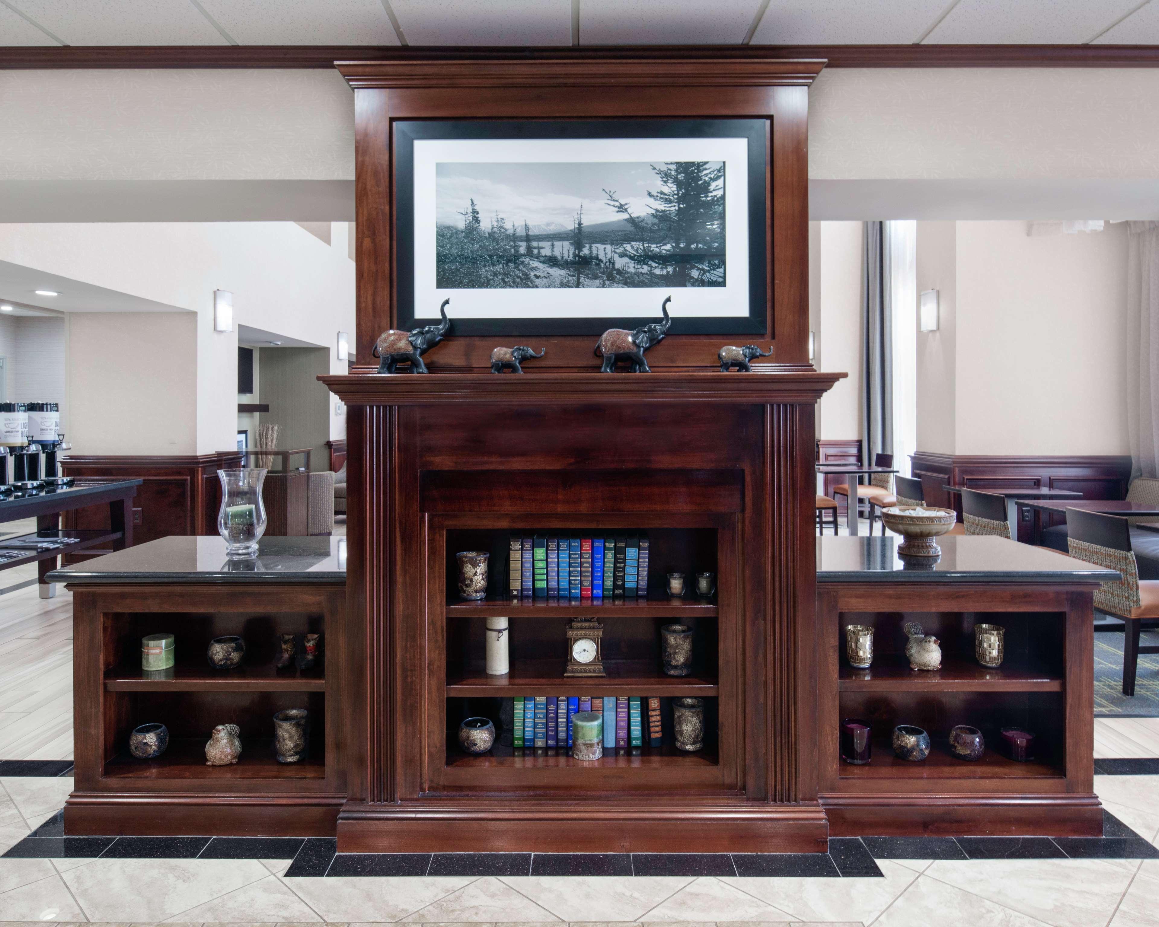 Hampton Inn & Suites Lubbock Bagian luar foto