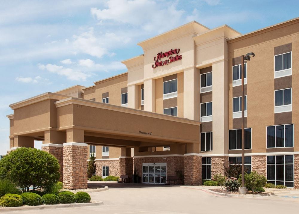 Hampton Inn & Suites Lubbock Bagian luar foto