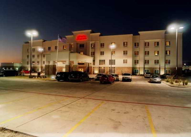 Hampton Inn & Suites Lubbock Bagian luar foto