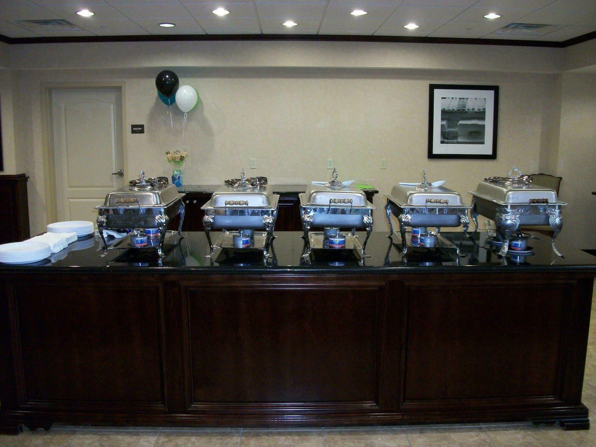 Hampton Inn & Suites Lubbock Bagian luar foto